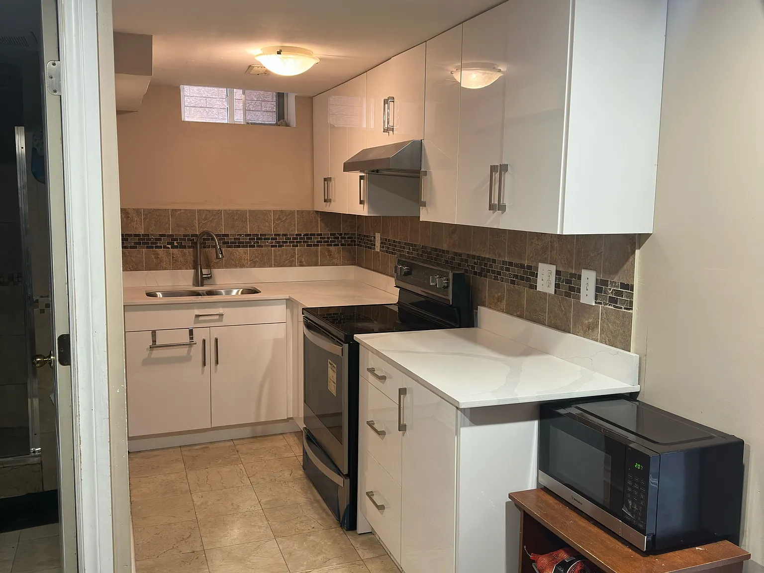 2 bed, $1,750 — Photo 4