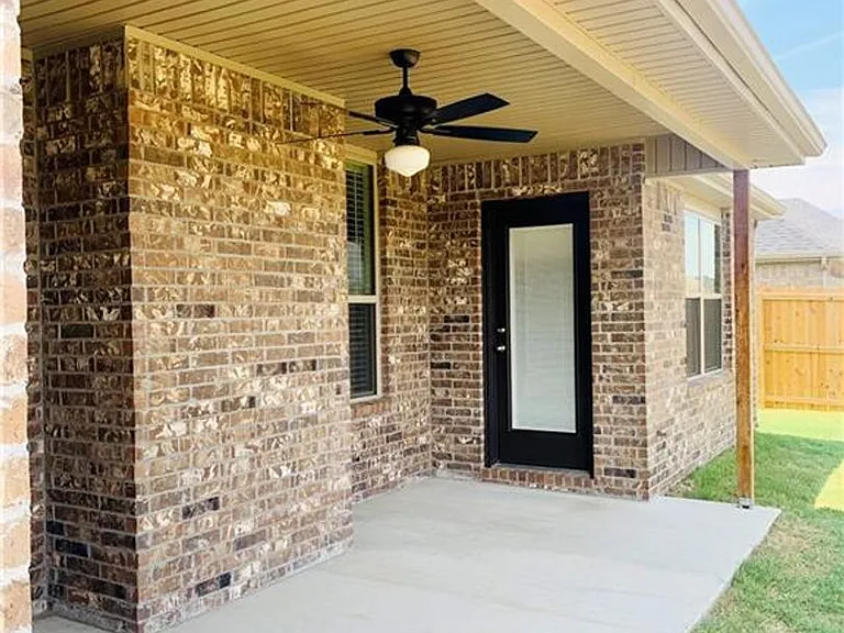 4304 W Newton Ave — Photo 18