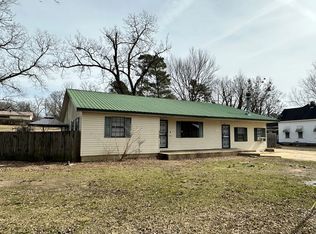 904 Jefferson Rd, North Carrollton, MS 38947