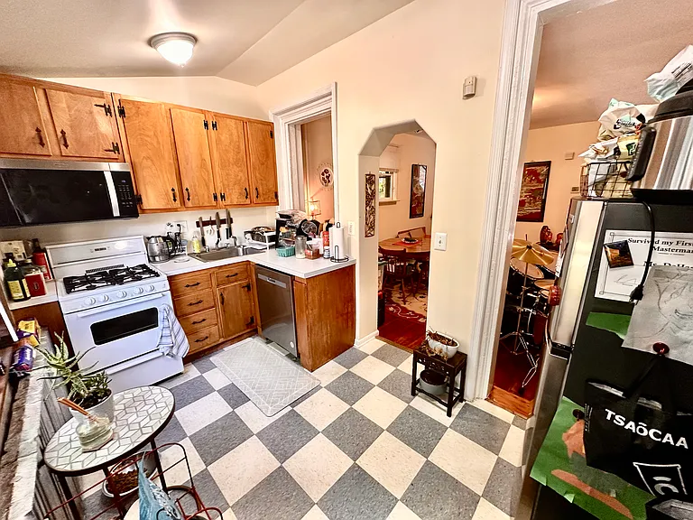 3315 Arnold St — Photo 9