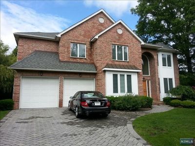 151 Alpine Dr, Closter, NJ, 07624