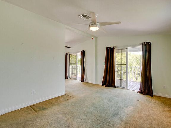 2nd image of 630 Barry Ave