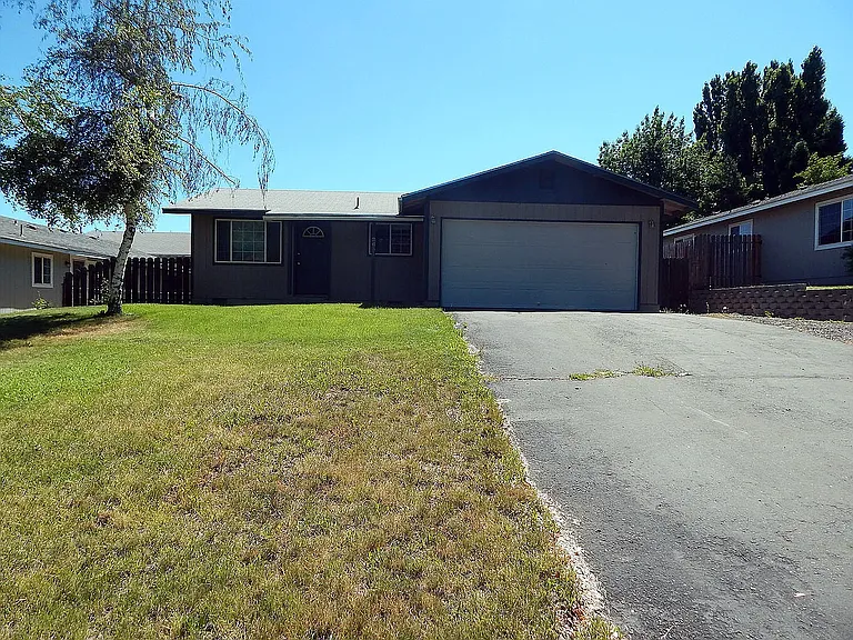 2631 California Ave — Photo 1