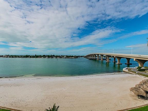 3rd image of 5901 Bahia Del Mar Cir APT 324