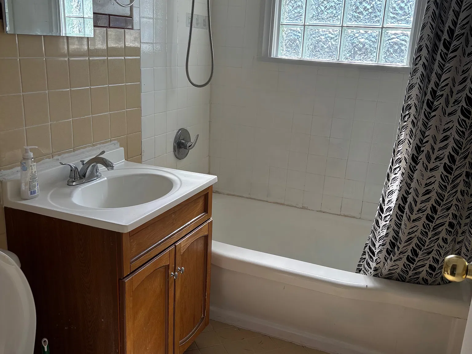 3 bed, 1500 sqft, $1,350 — Photo 2
