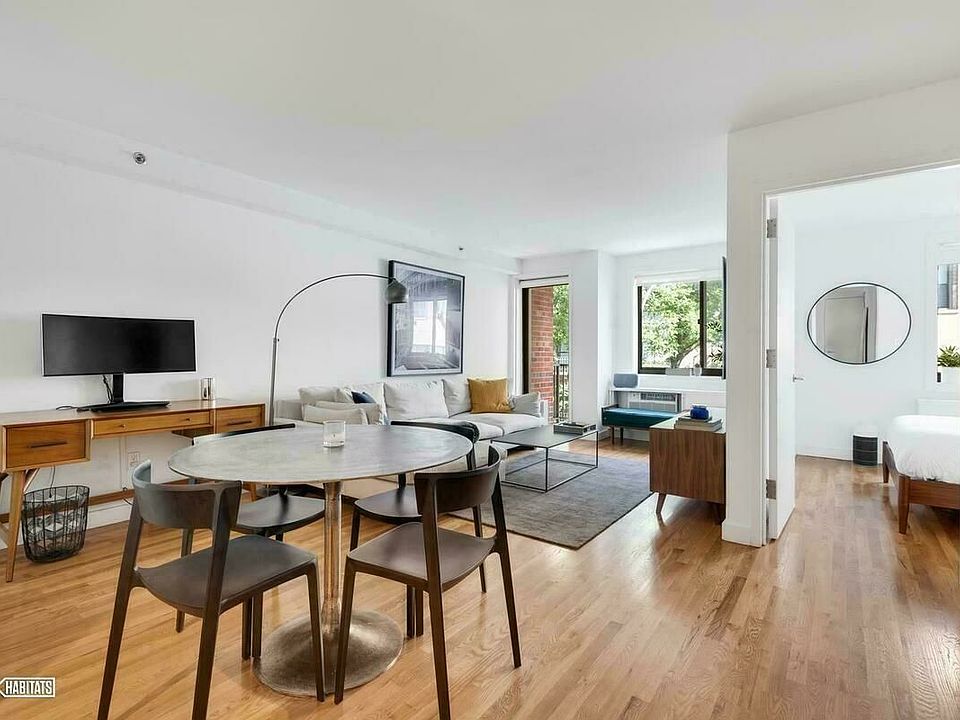 1st image of 101 W 15th St APT 323