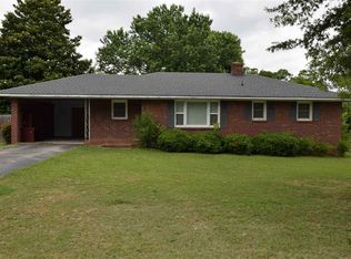 116 Midland Dr, Boiling Springs, SC 29316