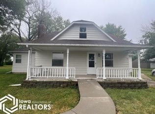 510 E Lodwick St, Mystic, IA 52574