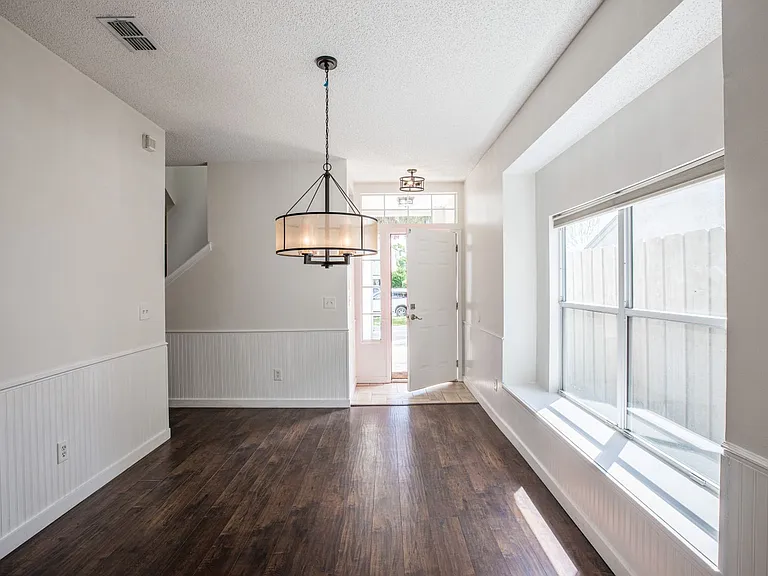 563 Selva Lakes Cir — Photo 10