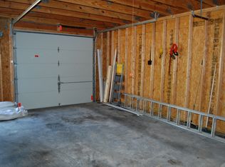 403 Allcutt Ave, Bonner Springs, KS 66012