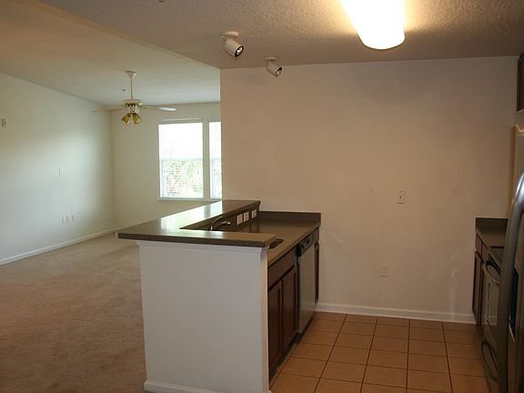 3rd image of 8196 Cabin Lake Cir Unit 109