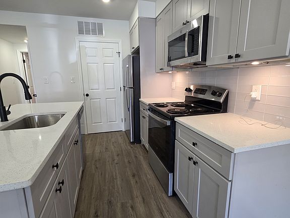 4th image of 3968 Martin Luther King Jr Ave SW #1
