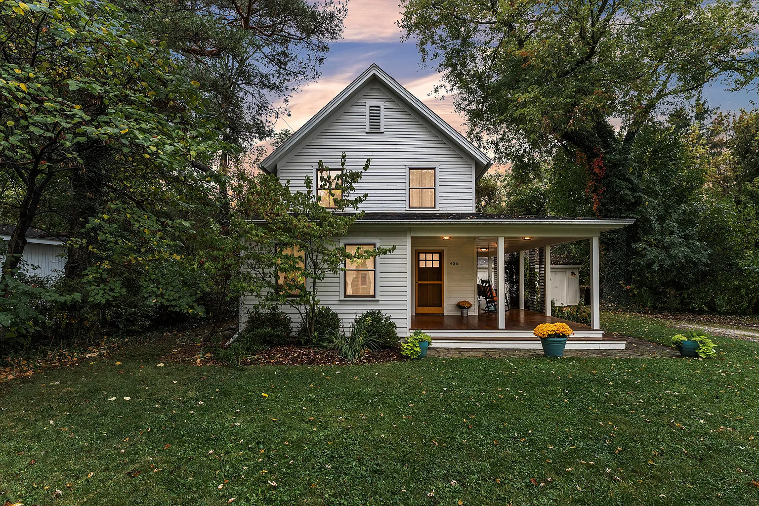 436 Pinewood St photo 1