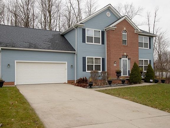 3rd image of 6336 Stoneridge Dr