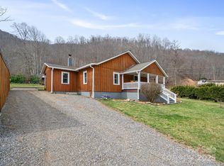 784 Riverview Rd, Burnsville, NC 28714