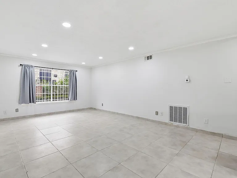 7900 Westheimer Rd #147 — Photo 17