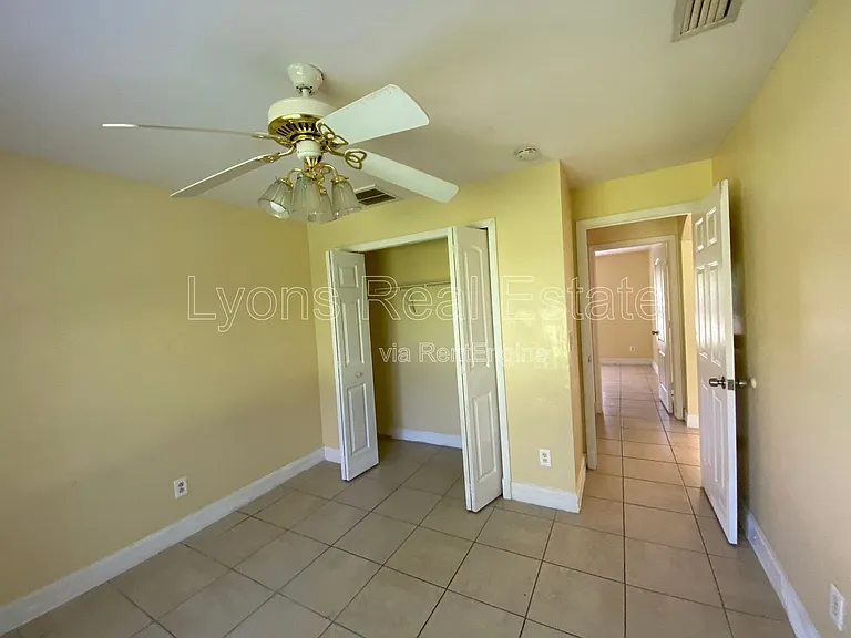 4939 Leonard Blvd S — Photo 7