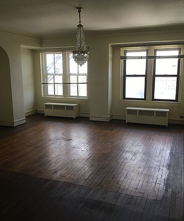 4th image of 5838 S Stony Island Ave #11EF