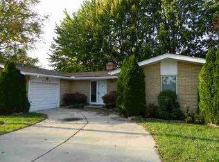 7298 Cardinal St, Algonac, MI 48001