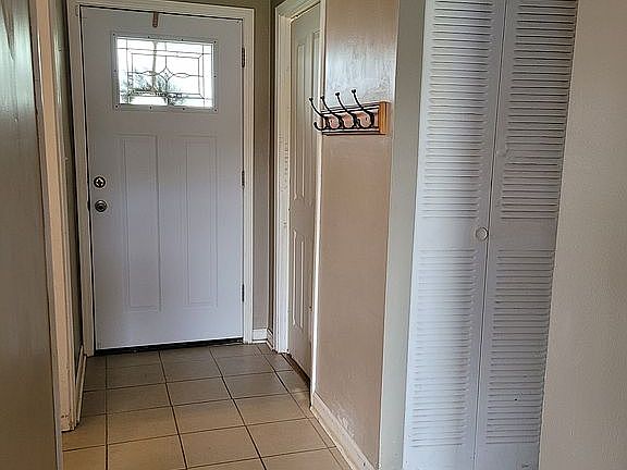 2nd image of 7609 Larchwood Ln