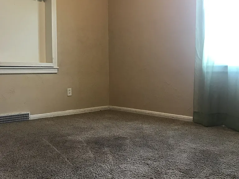 185 N 200 W #ENTIRE — Photo 24
