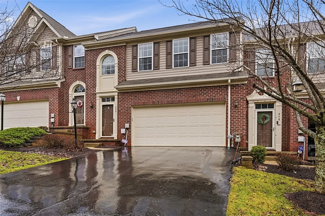 250 Corey Dr photo 1