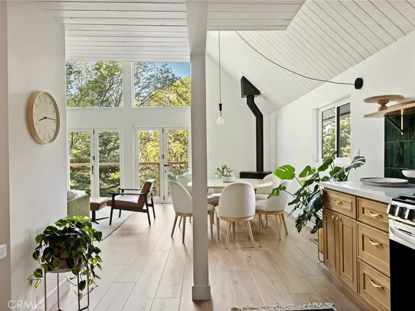 209 Massive Rd, Lake Arrowhead, CA 92352