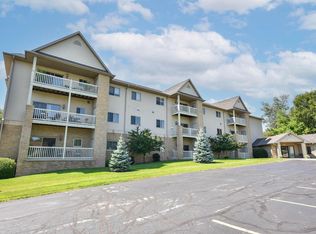 Edgewater East, Hartford, WI 53027