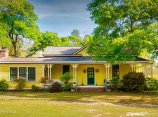 524 Carthage St, Cameron, NC 28326