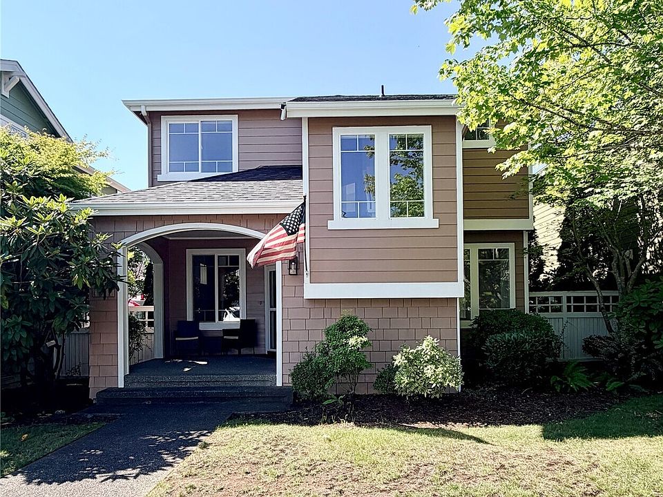 1st image of 4611 NE 5th Place