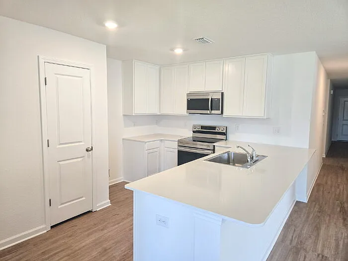 4607 Carlstrom Ln — Photo 3