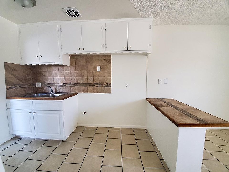 1st image of 4048 W 139th St #G