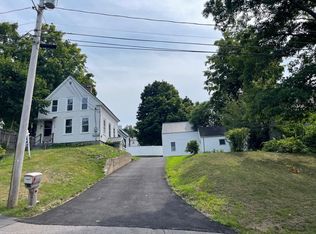 15 Elliott St, Laconia, NH 03246