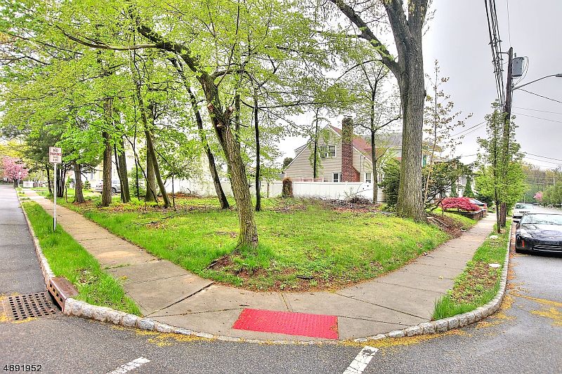 2nd image of 60 Garden Ave