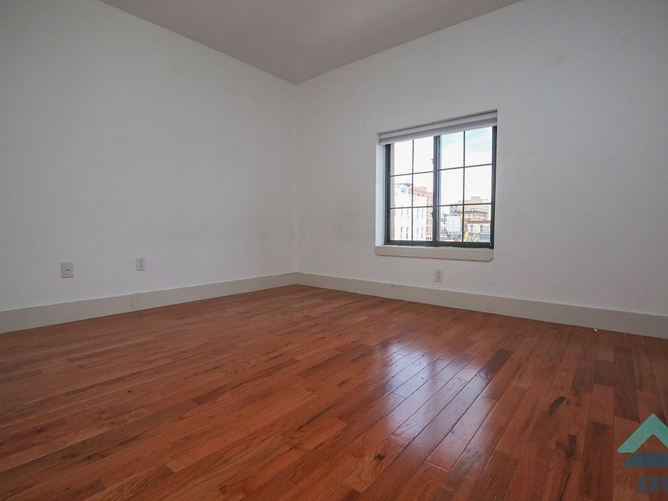1st image of 218 Boerum St #33RKA