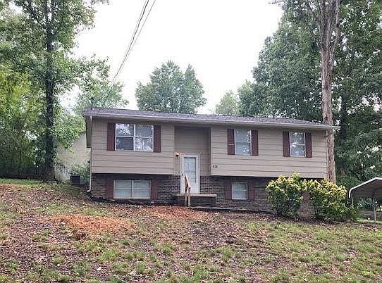 1st image of 828 Greenhills Dr SE