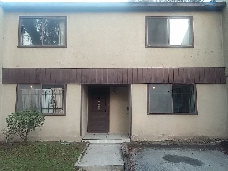 1st image of 708 Oaks Manor Ct