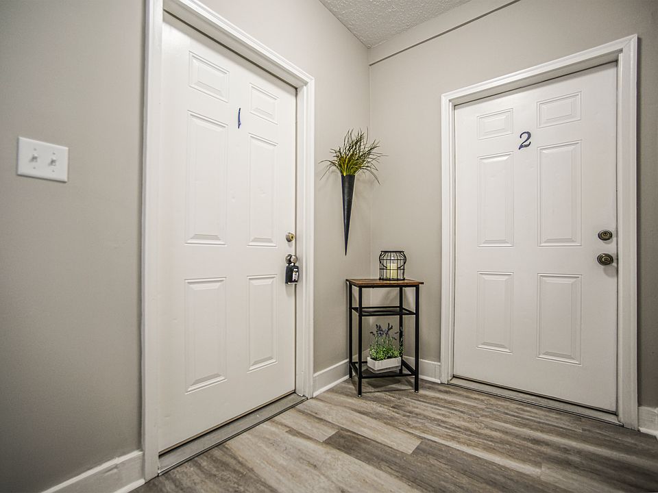 1st image of 104 E Madison St #2