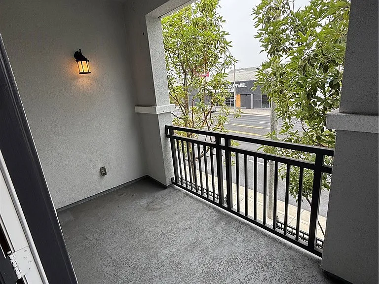 3009 E Pacific Coast Hwy — Photo 8