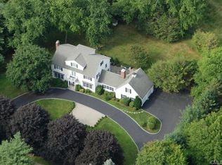 63 Coventry Ln, Trumbull, CT 06611