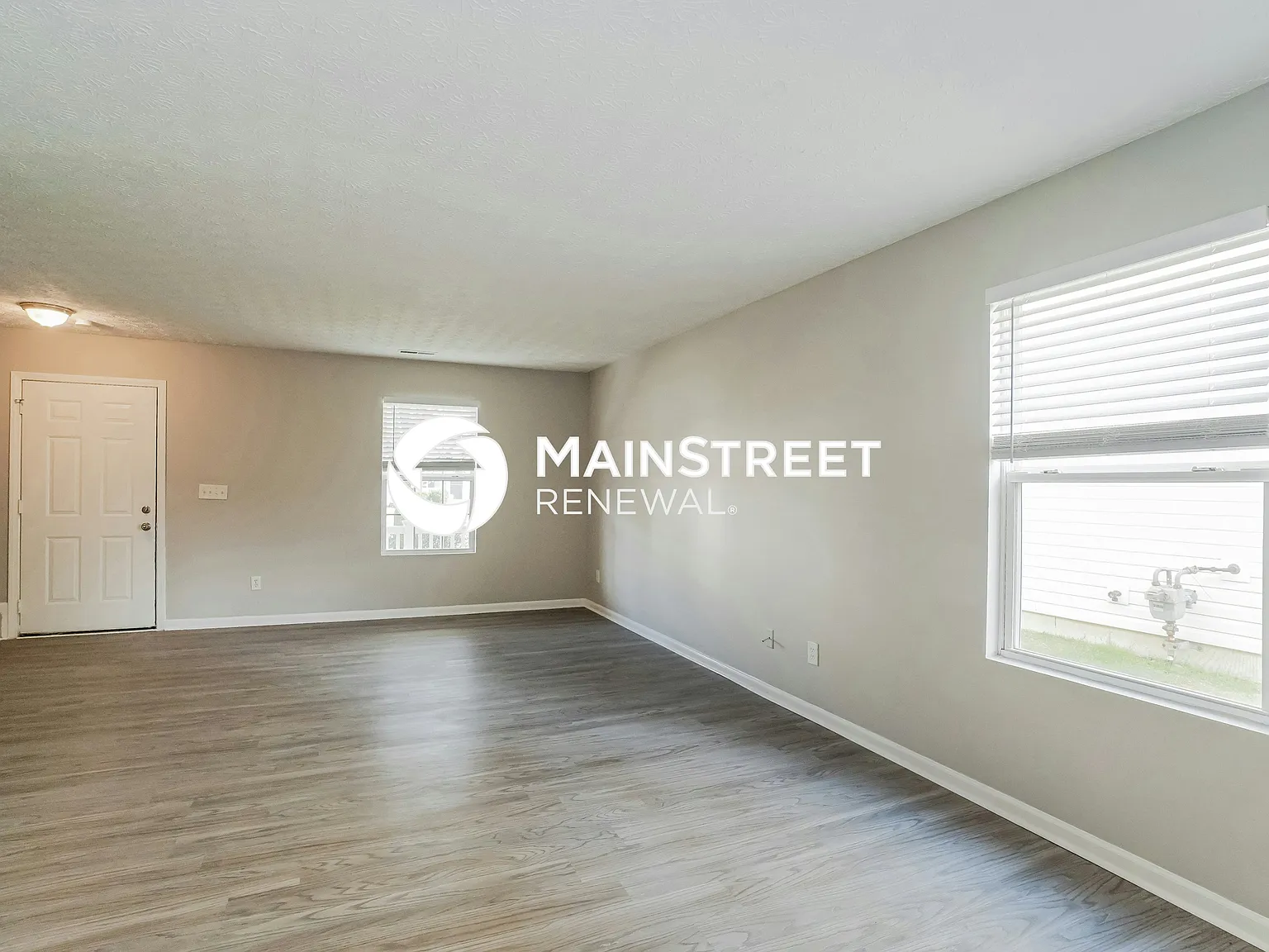 8123 Royal Elm Dr — Photo 3