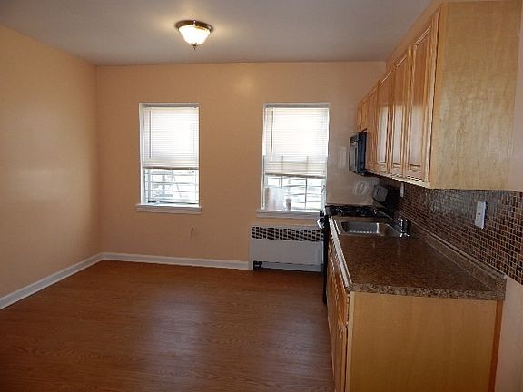 3rd image of 2615 John F Kennedy Blvd APT 304