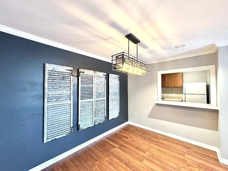 3101 Highland Rd #110 — Photo 2