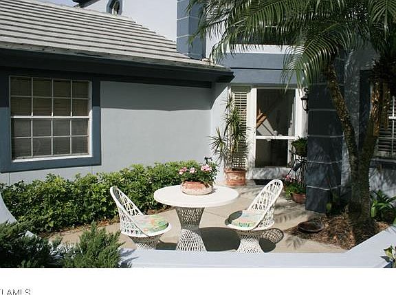 4th image of 8030 Glen Abbey Cir