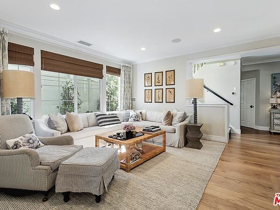 4th image of 878 Galloway St