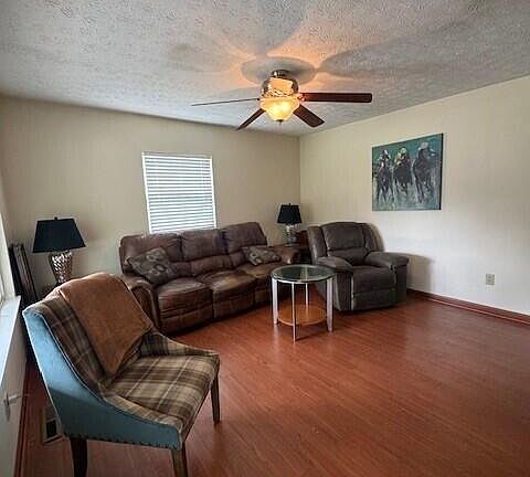 3rd image of 3565 Paxton Dr