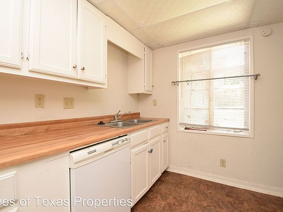 4th image of 3200 Merrie Lynn Ave #A