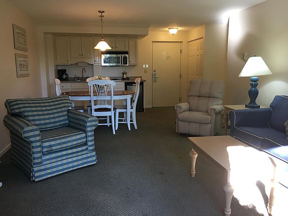 5th image of 5040 Valleyview Dr
