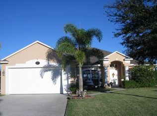 2711 Serenity Cir N, Fort Pierce, FL 34981