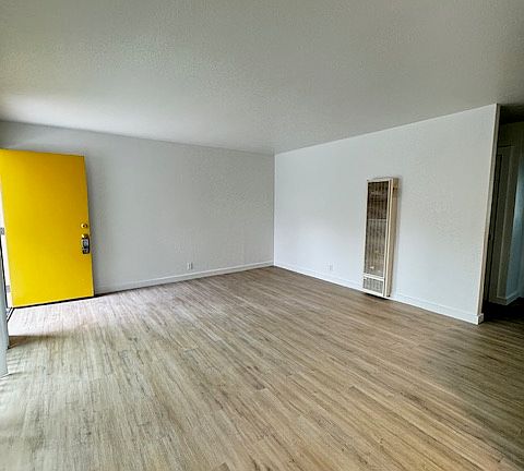 2nd image of 250 Arana Dr #A